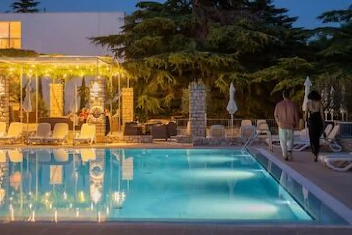 Bluesun Hotel Borak – Affordable hotel in Bol