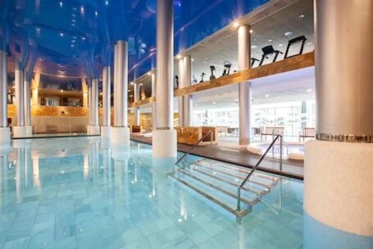 Grupotel Playa de Palma Suites & Spa – Affordable hotel in Palma de Mallorca