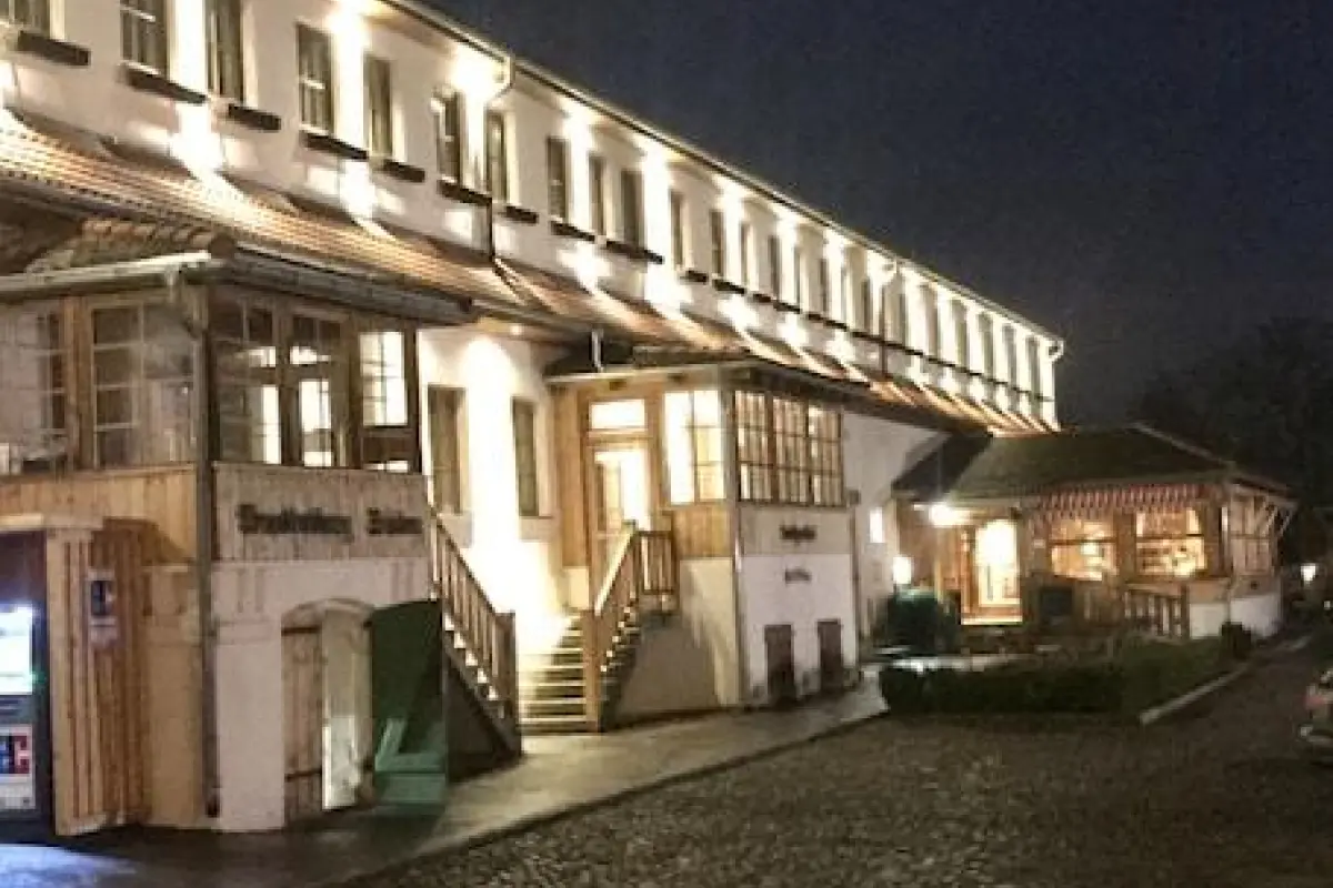 Schloss Diedersdorf – Affordable hotel in Grossbeeren