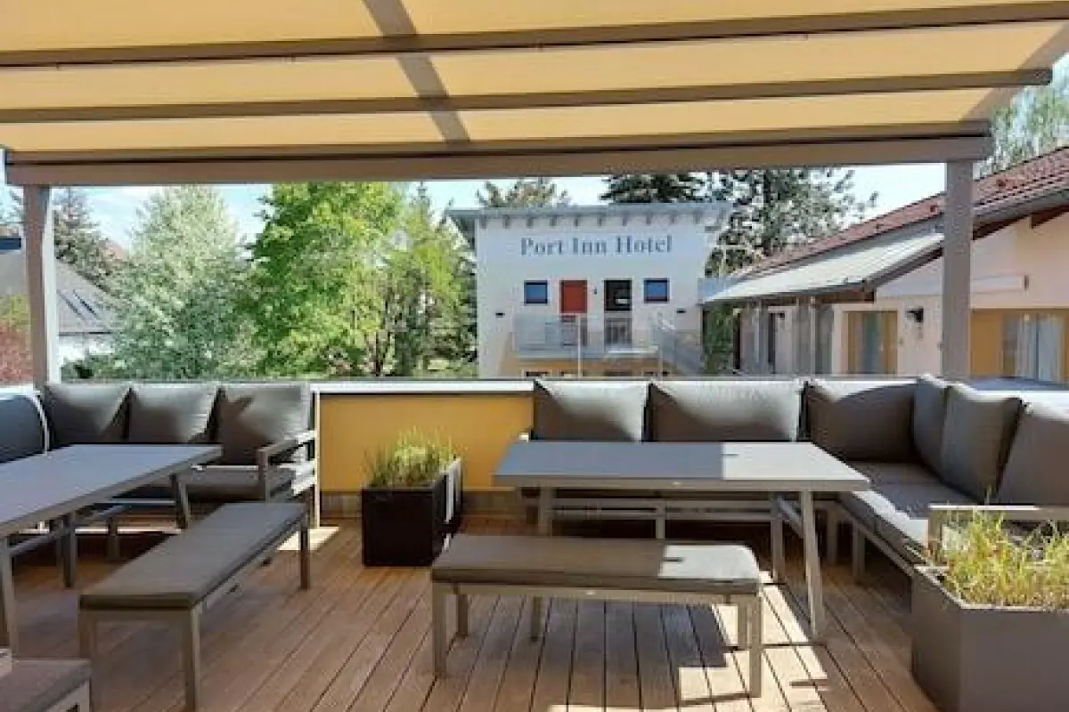 Port Inn Hotel Eichwalde – Affordable hotel in Eichwalde