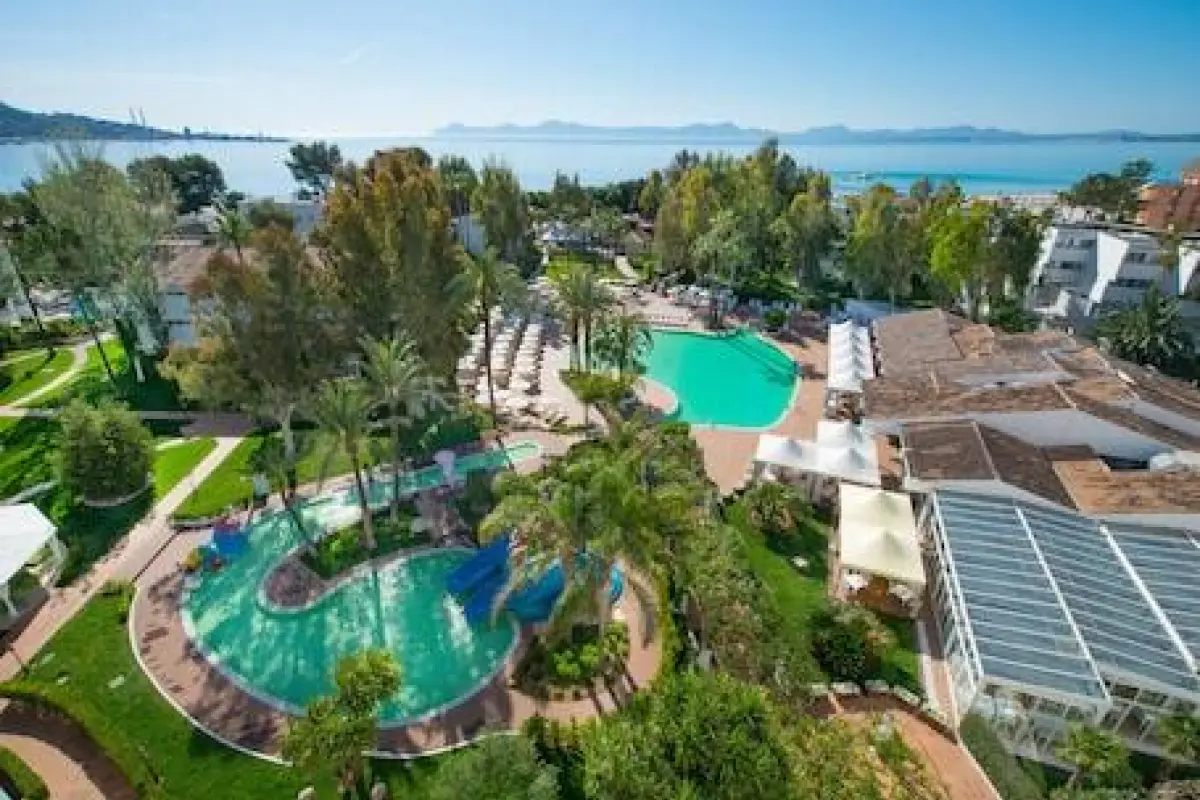 Iberostar Waves Ciudad Blanca – Affordable hotel in Alcúdia