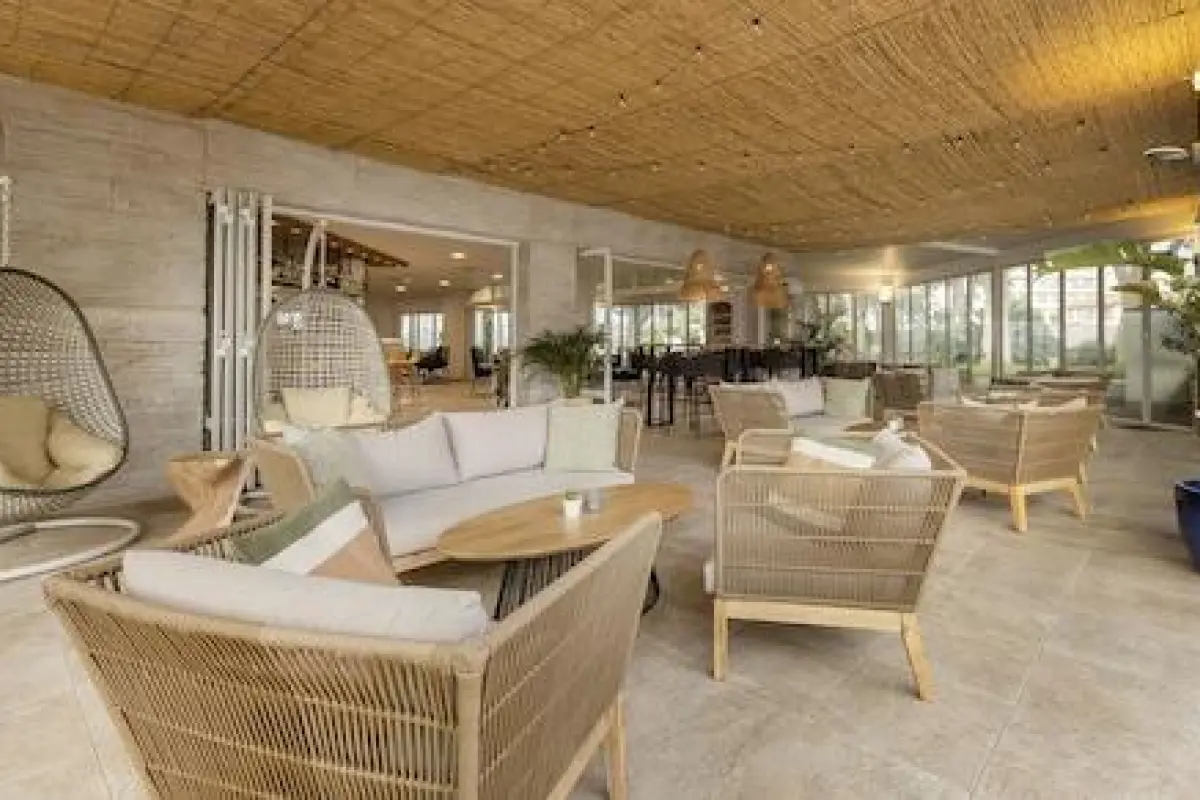 Universal Aparthotel Elisa – Affordable hotel in Muro