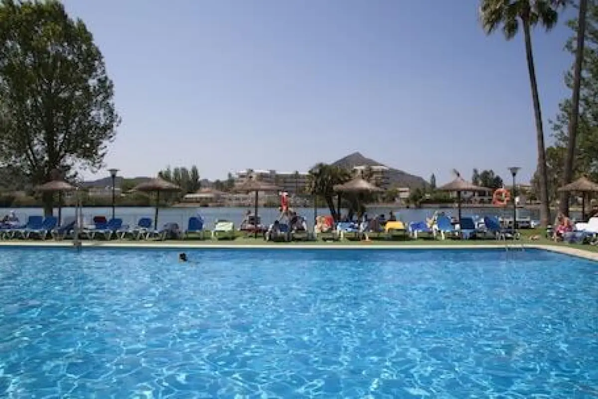 Grupotel Amapola – Affordable hotel in Muro