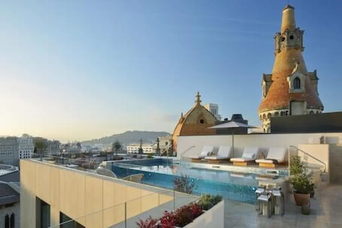 ME Barcelona – Affordable hotel in Barcelona