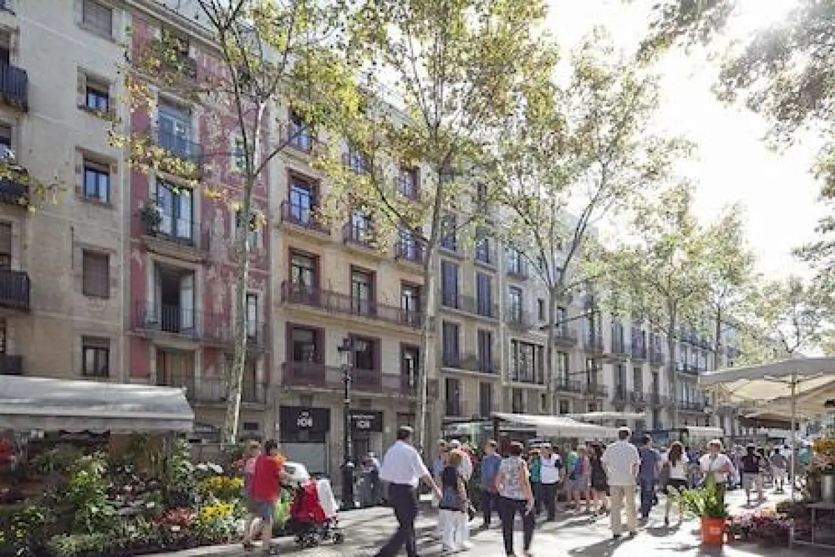 Apartments Ramblas 108 – Affordable hotel in Barcelona