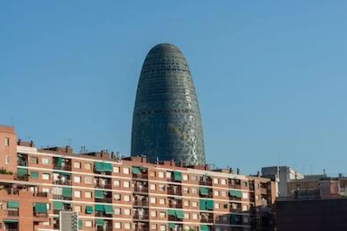 Limehome Barcelona Carrer de Besalú 82 – Affordable hotel in Barcelona