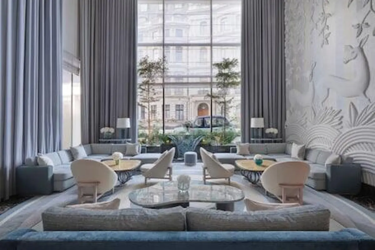 Four Seasons Hotel London at Park Lane – Affordable hotel in London