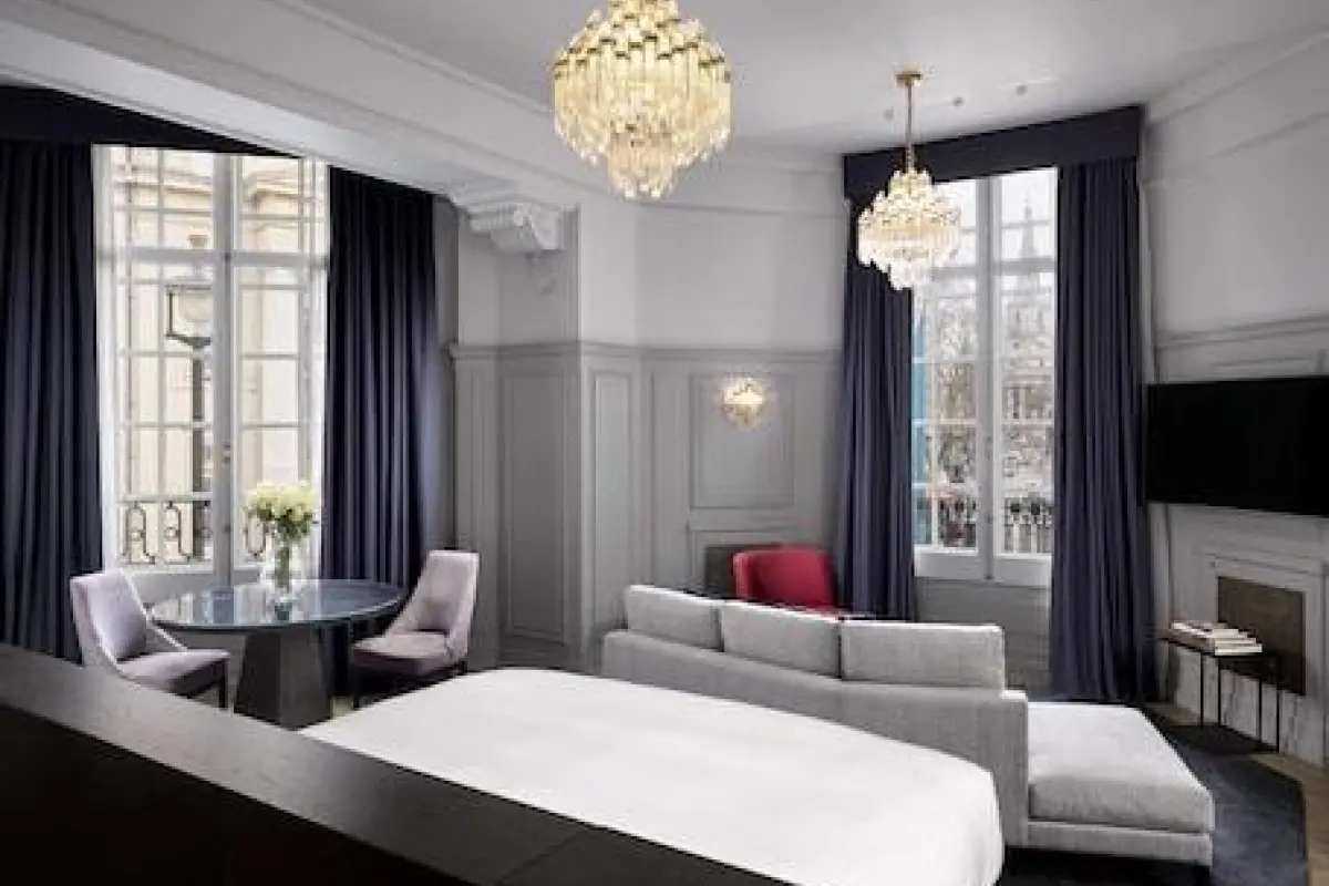 The Trafalgar St. James London, Curio Collection by Hilton – Affordable hotel in London
