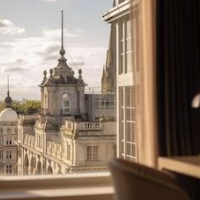 Royal Garden Hotel – Affordable hotel in London