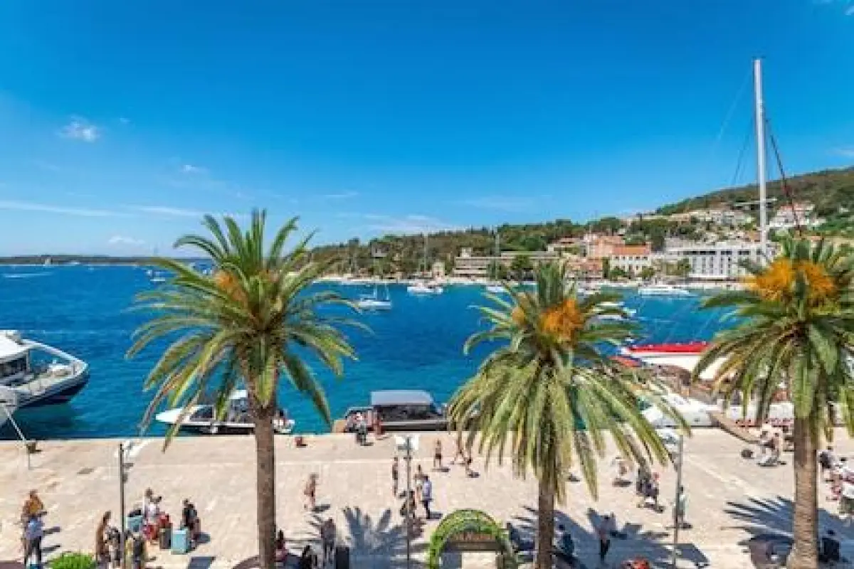 Riva Marina Hvar Hotel – Affordable hotel in Hvar