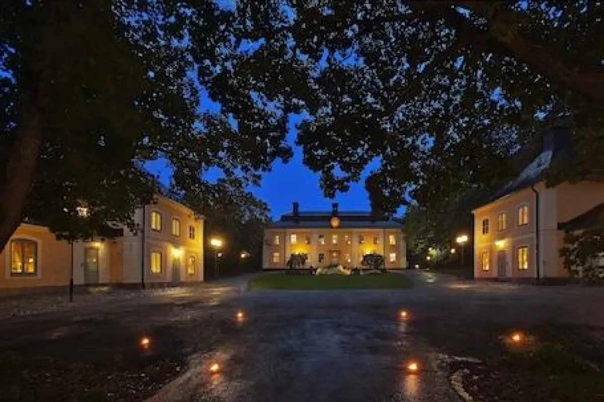 Åkeshofs Slott – Affordable hotel in Bromma