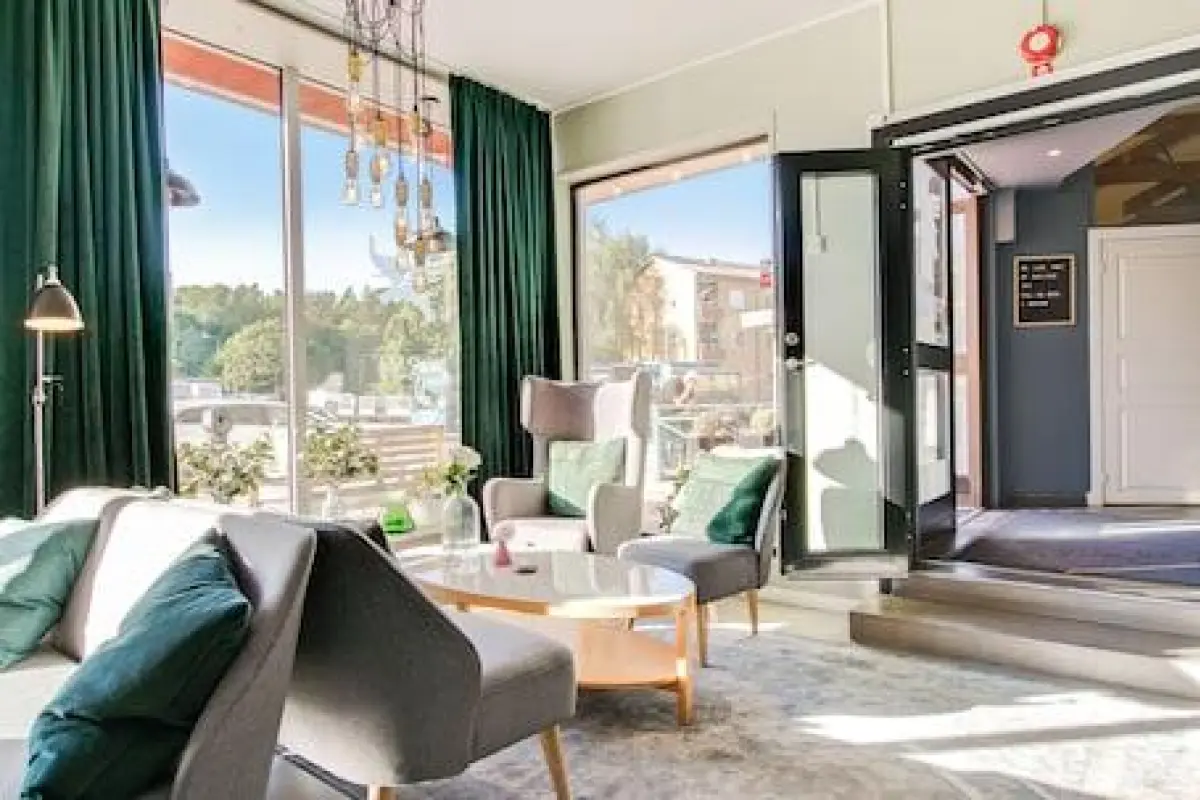 First Hotel Brommaplan – Affordable hotel in Bromma