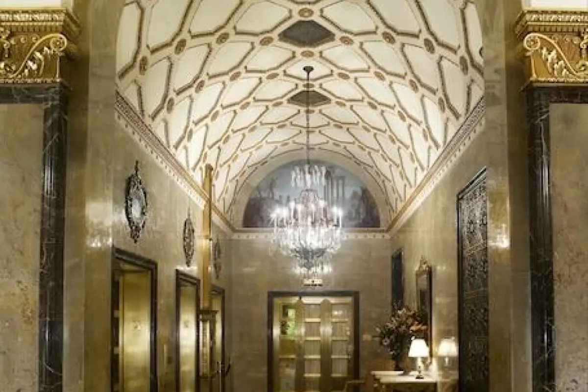 The Sherry Netherland – Affordable hotel in New York