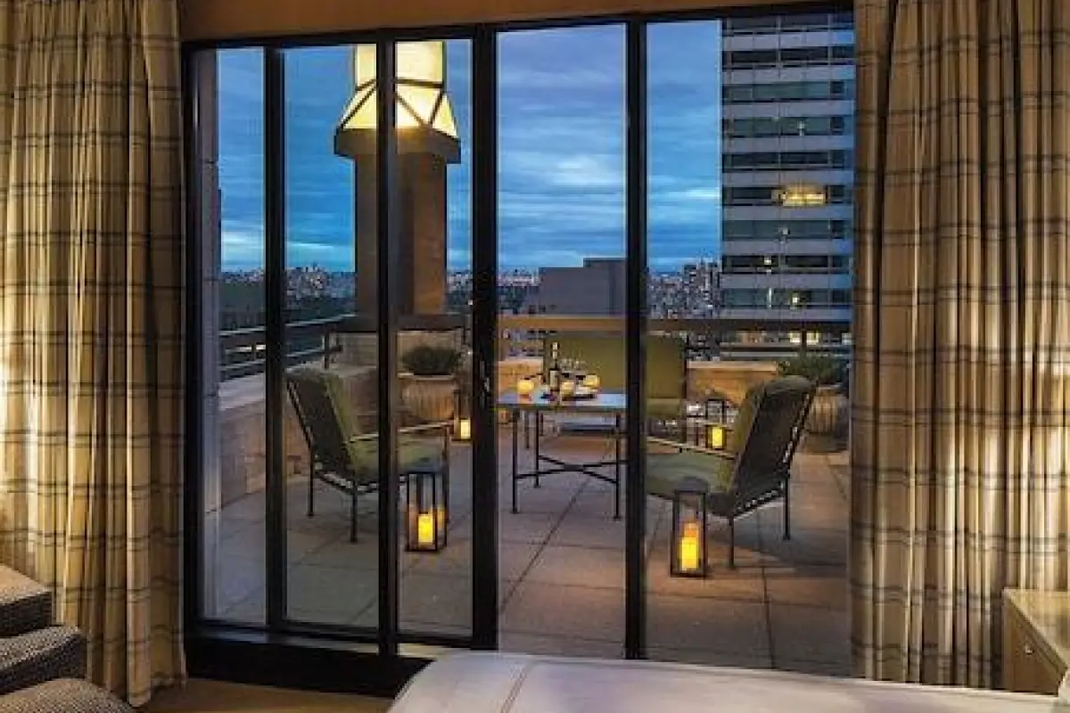Four Seasons Hotel New York – Affordable hotel in New York