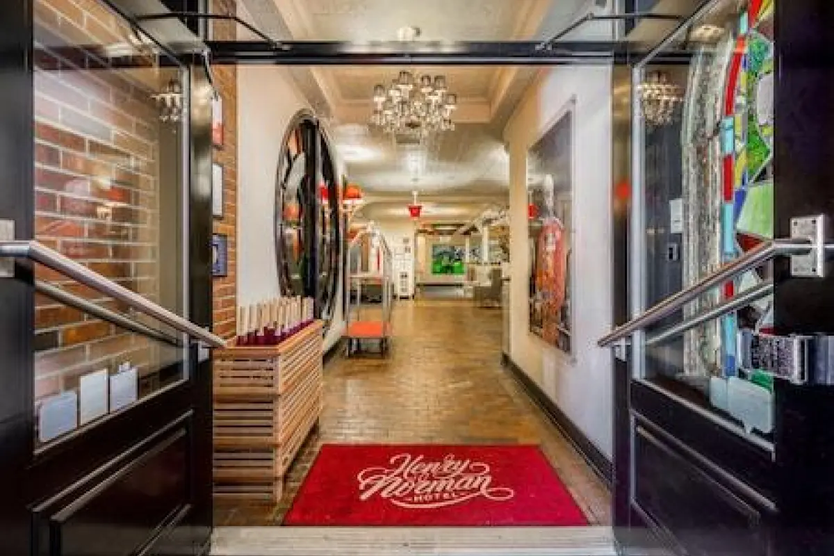 Henry Norman Hotel – Affordable hotel in Brooklyn