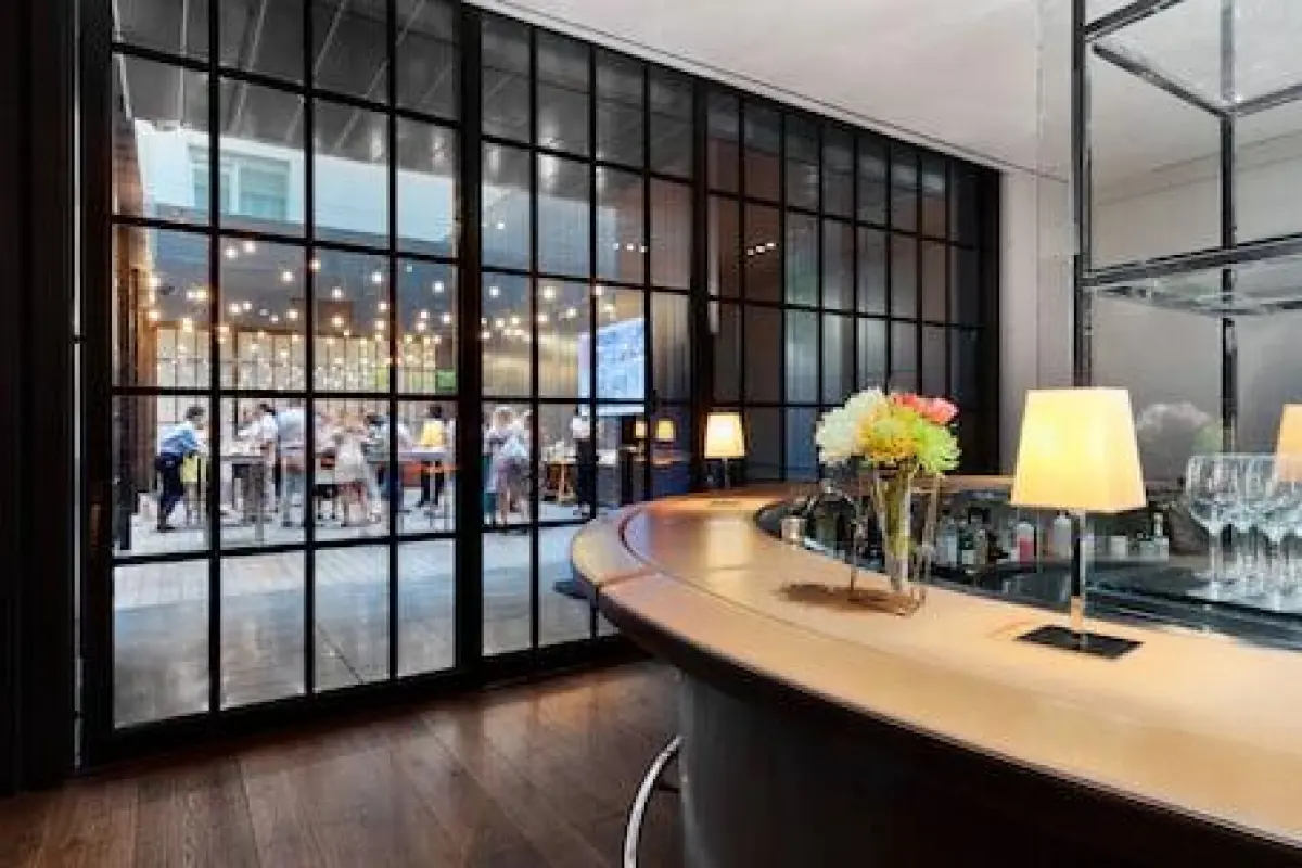 ANDAZ 5TH AVENUE, BY HYATT – Affordable hotel in New York