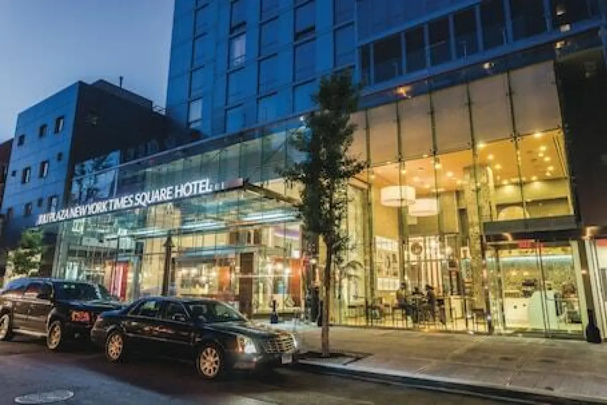 Hotel Riu Plaza New York Times Square – Affordable hotel in New York