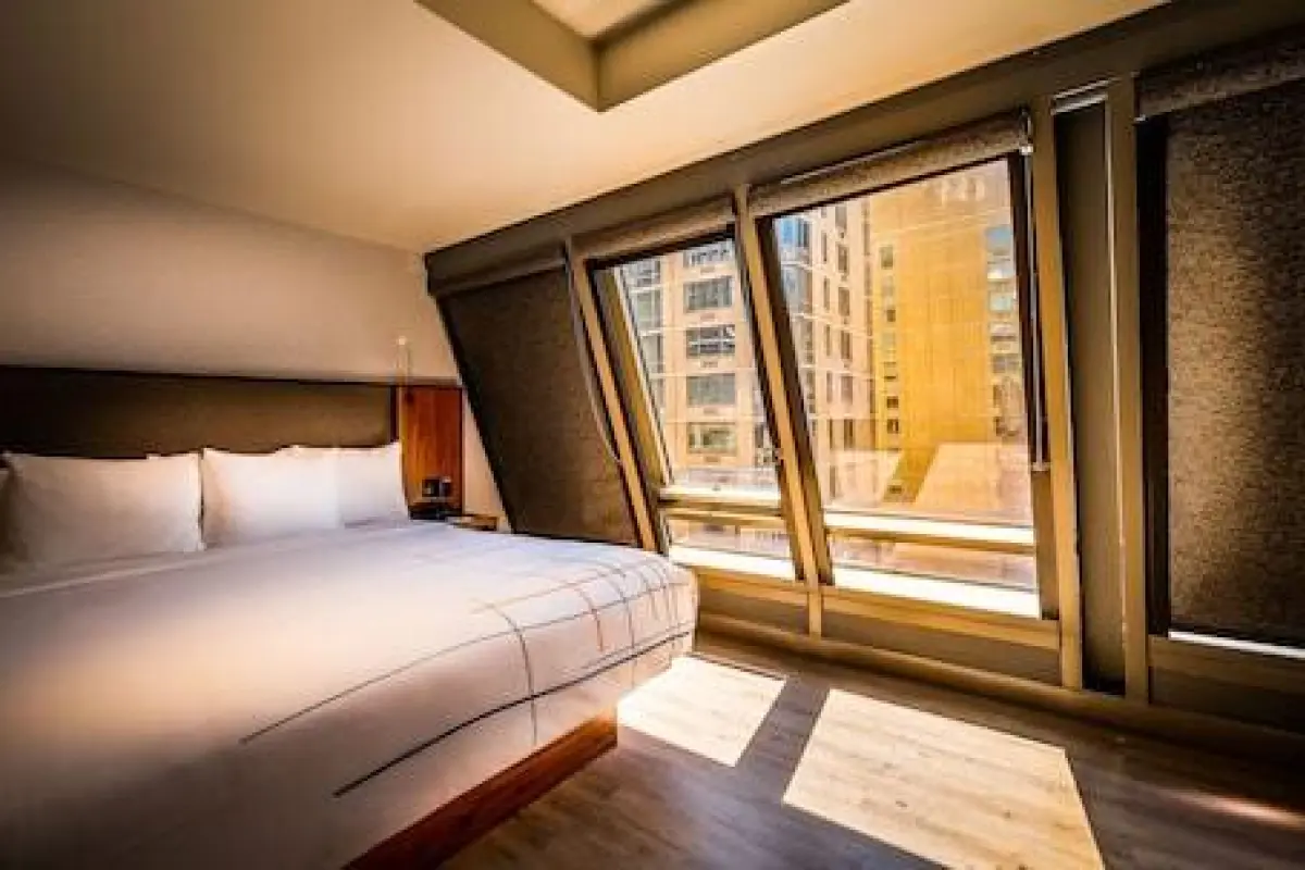 La Quinta Inn & Suites by Wyndham Times Square South – Affordable hotel in New York