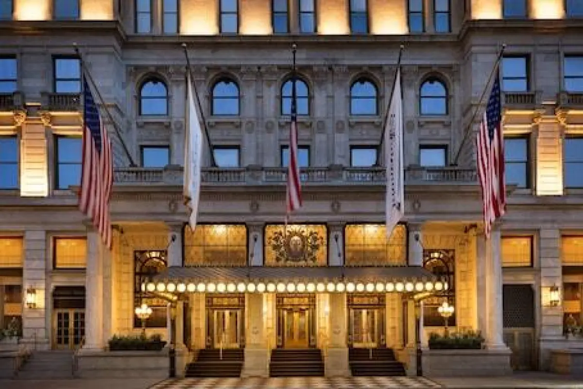 The Plaza - A Fairmont Managed Hotel – Affordable hotel in New York