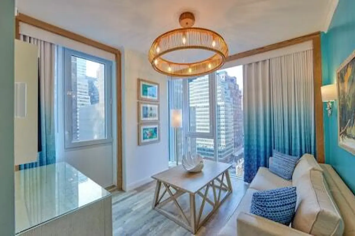 Margaritaville Resort Times Square – Affordable hotel in New York