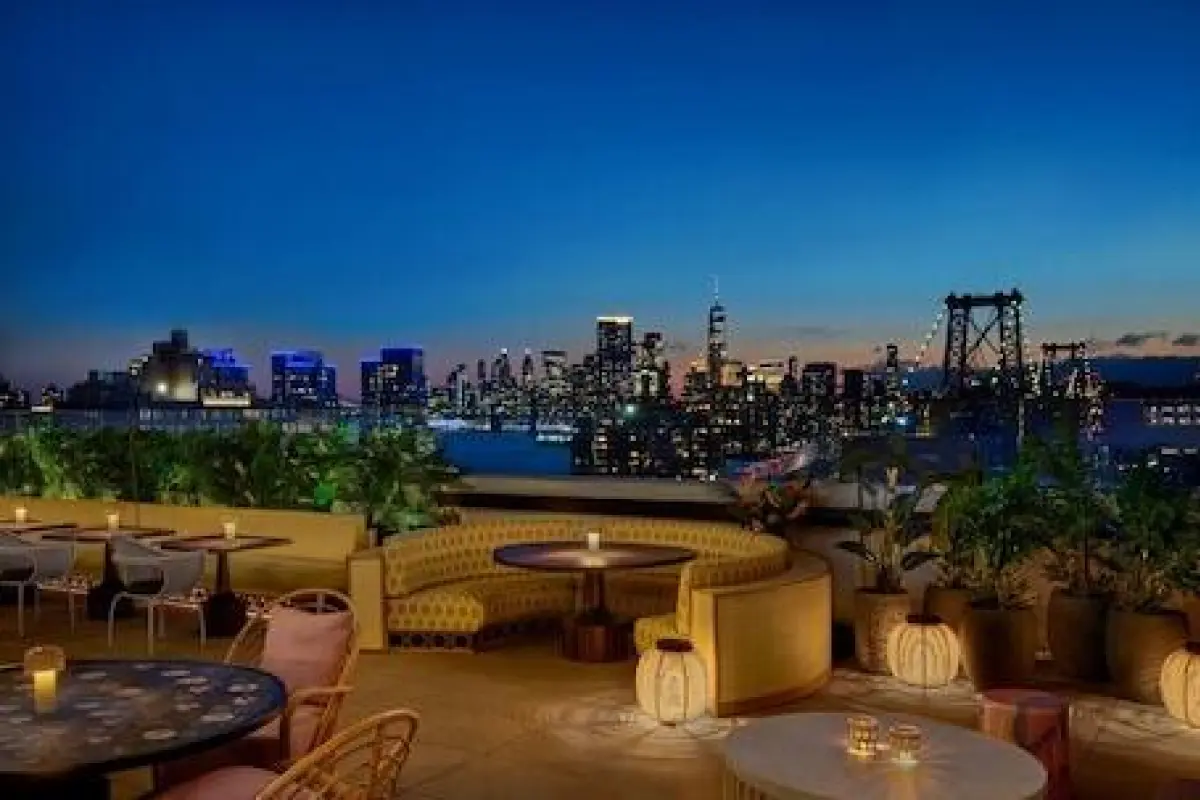 Moxy Brooklyn Williamsburg – Affordable hotel in Brooklyn