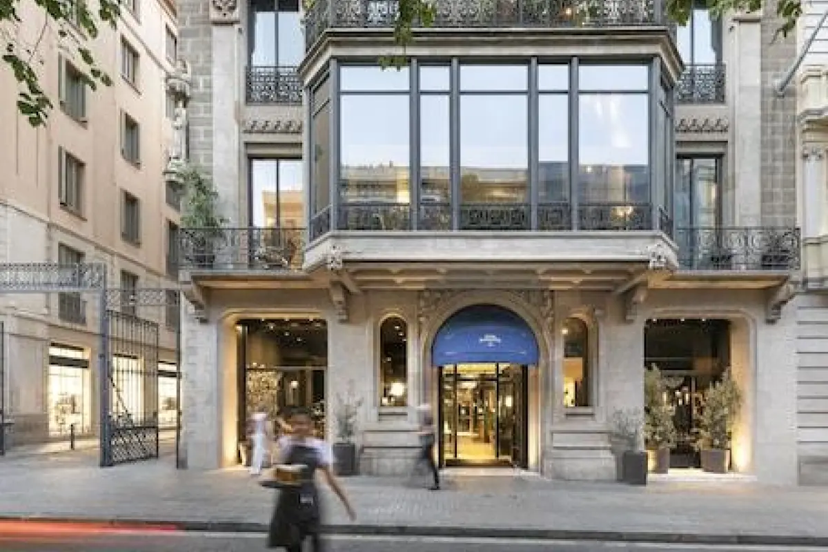 Hotel Casa Sagnier – Affordable hotel in Barcelona