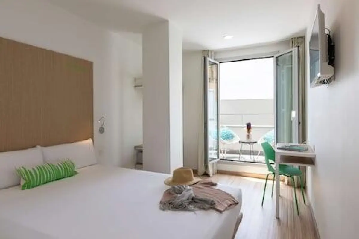 SmartRoom Barcelona – Affordable hotel in Barcelona