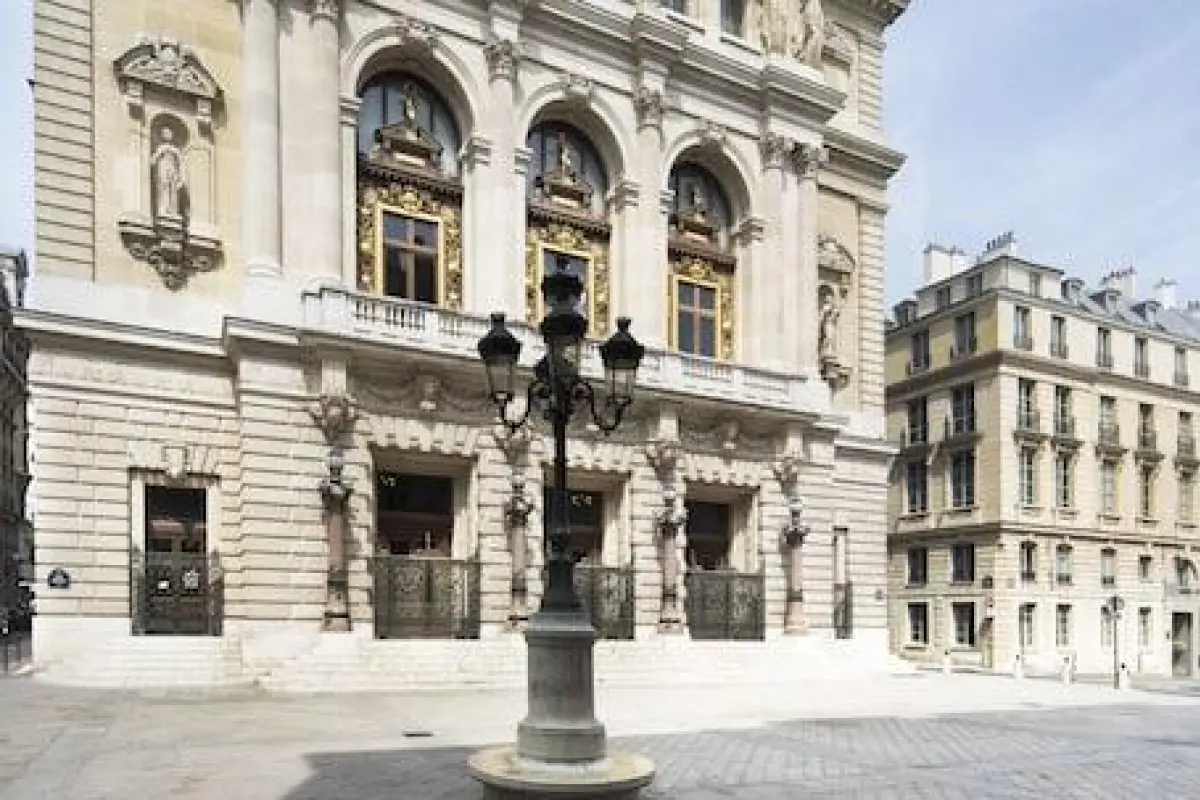 Hotel Saint-Marc – Affordable hotel in Paris
