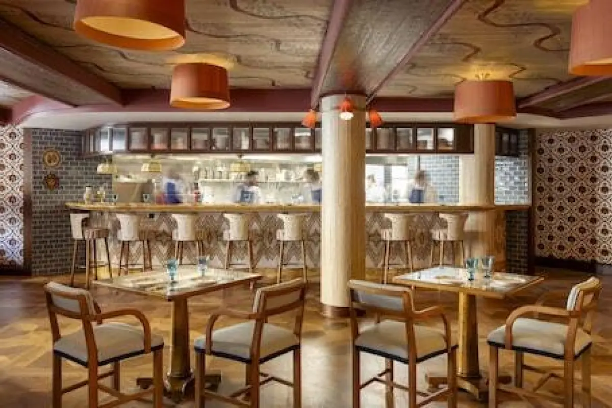 Hotel Le Grand Mazarin – Affordable hotel in Paris