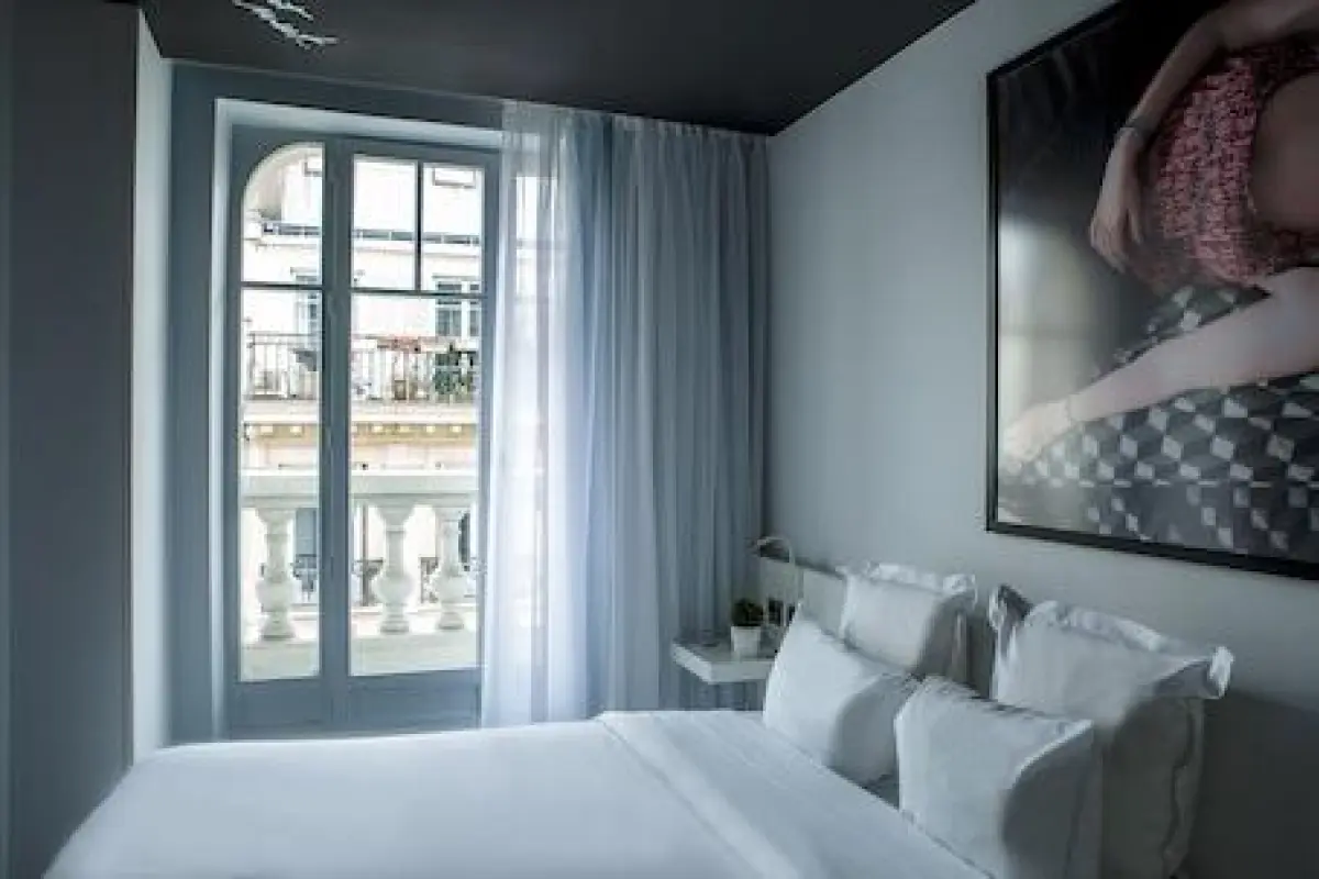 Le General Hotel – Affordable hotel in Paris