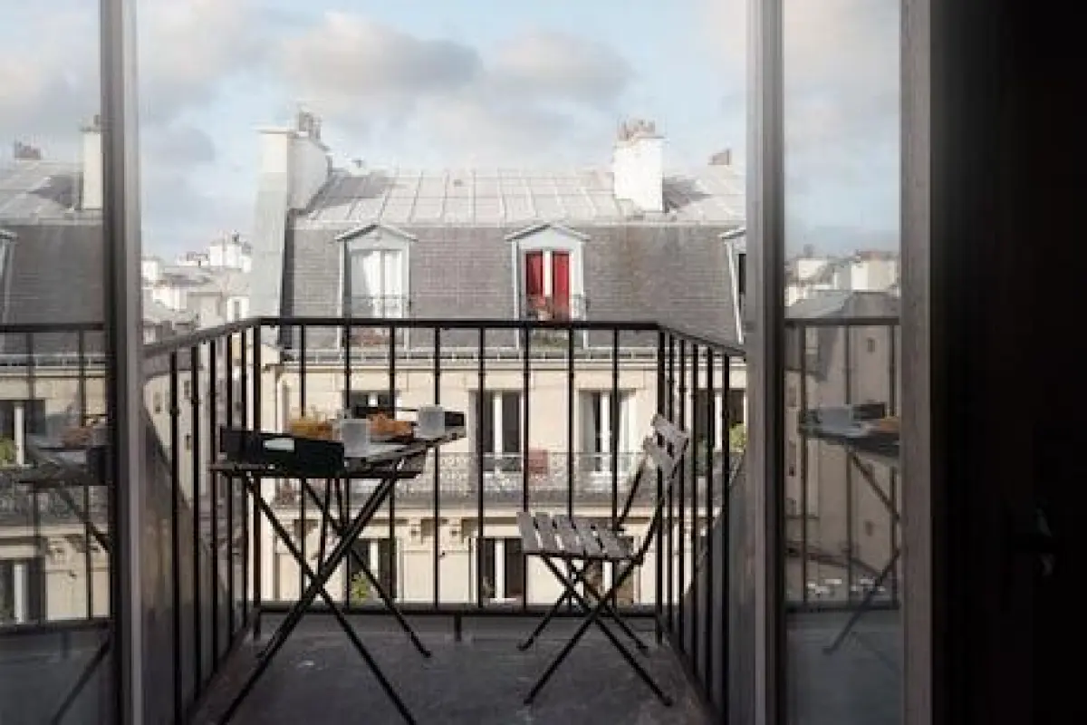 Hotel Saint Louis Pigalle – Affordable hotel in Paris