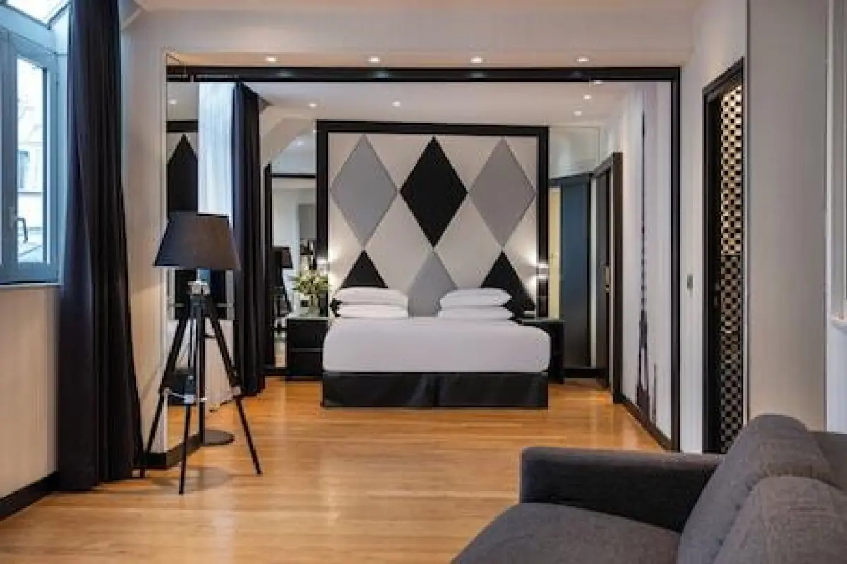 L'Empire Paris – Affordable hotel in Paris