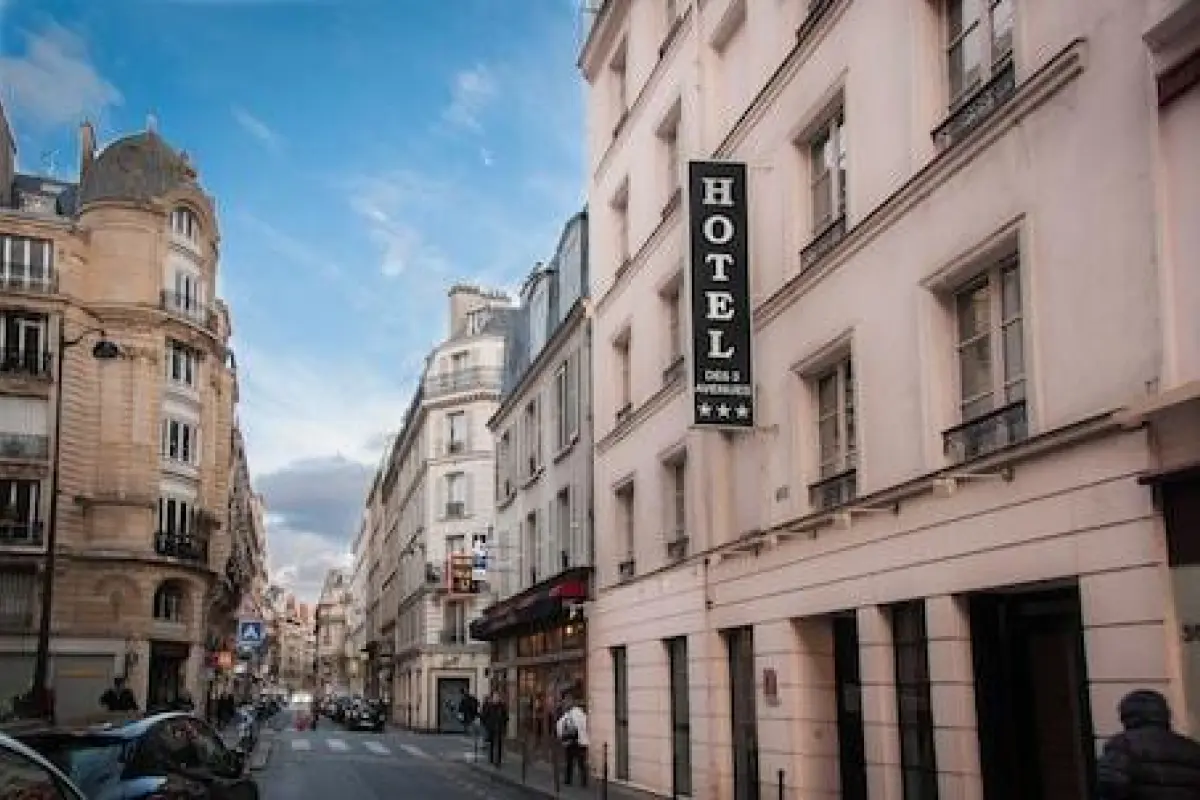 Hôtel Des Deux Avenues – Affordable hotel in Paris