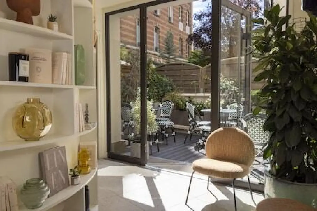 Hôtel Toujours & Spa – Affordable hotel in Paris