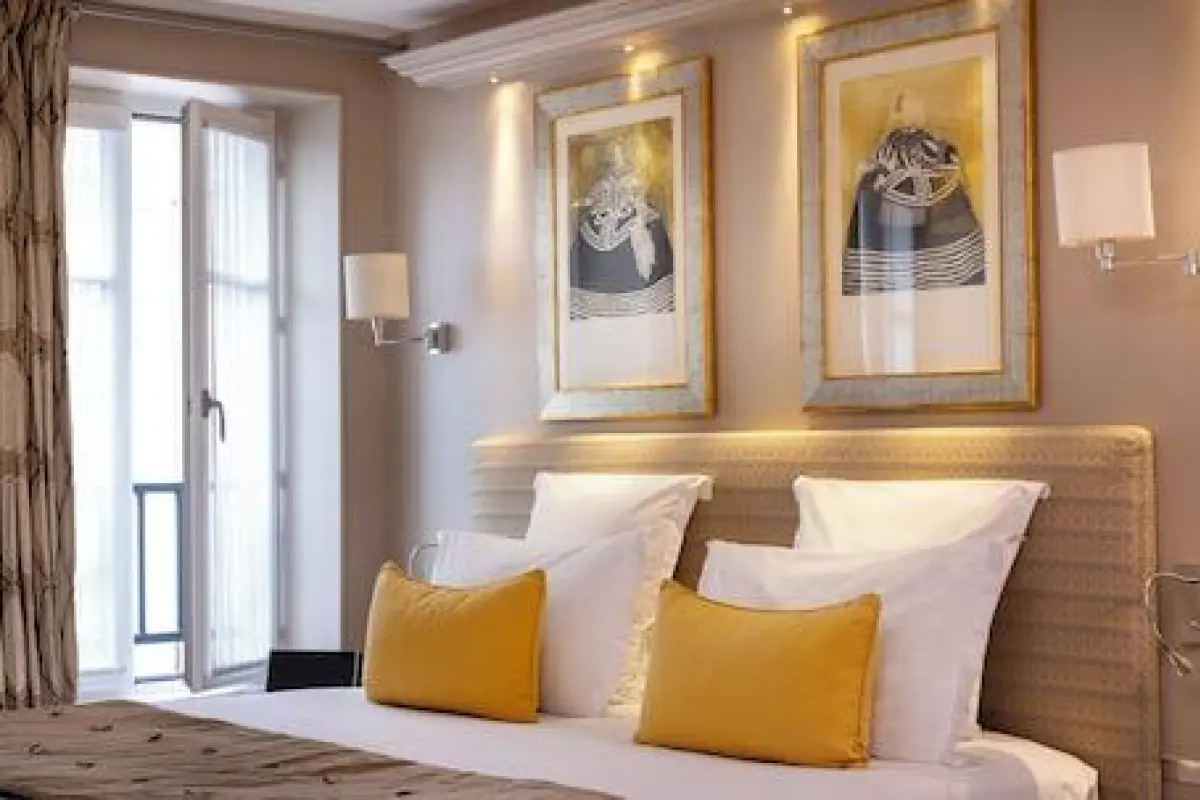Le Relais des Halles – Affordable hotel in Paris