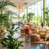 Renaissance Paris Arc de Triomphe Hotel – Affordable hotel in Paris