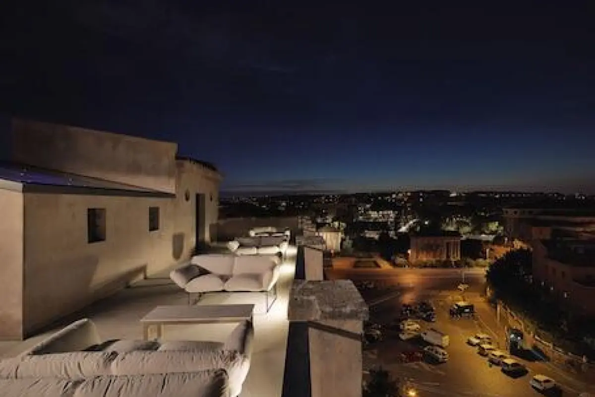 Rhinoceros – Affordable hotel in Rome