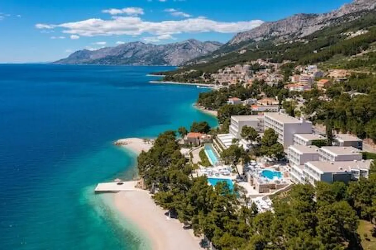 Bluesun Hotel Berulia – Affordable hotel in Brela