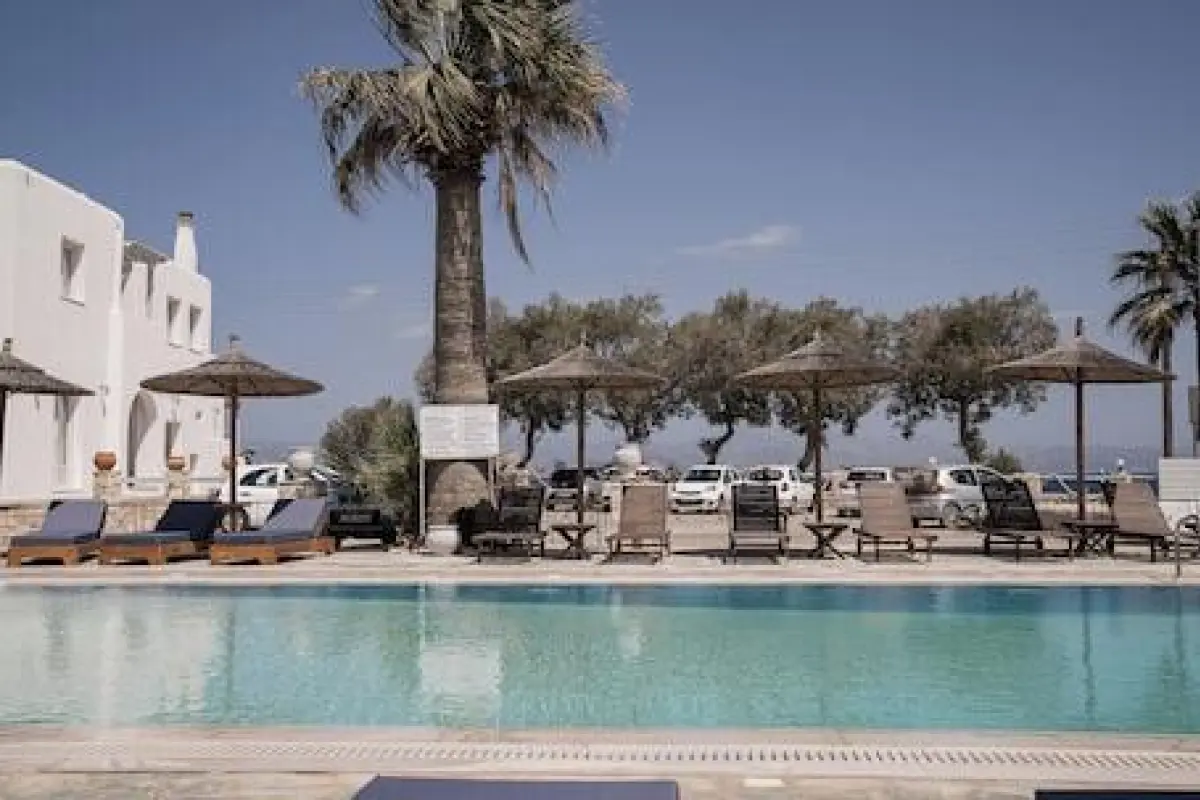 Christiana Hotel – Affordable hotel in Paros