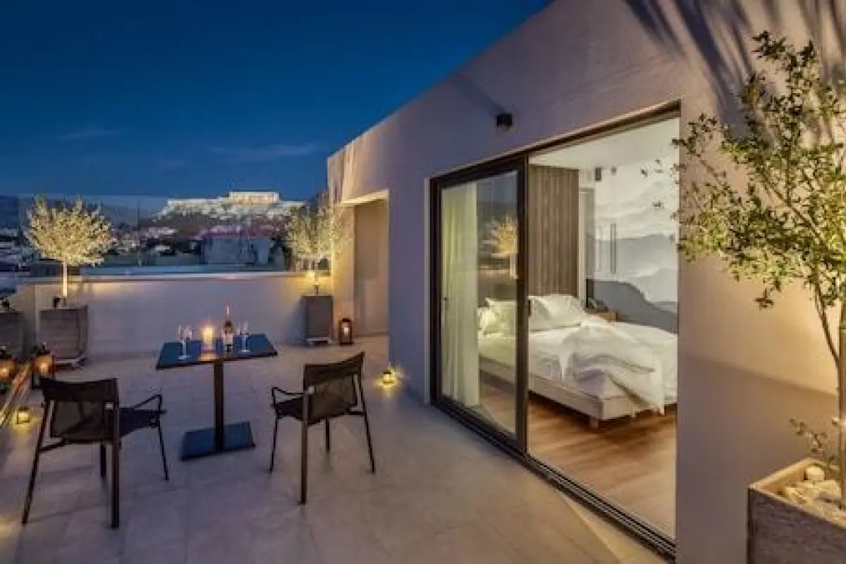 Ivis 4 Boutique Hotel – Affordable hotel in Athens