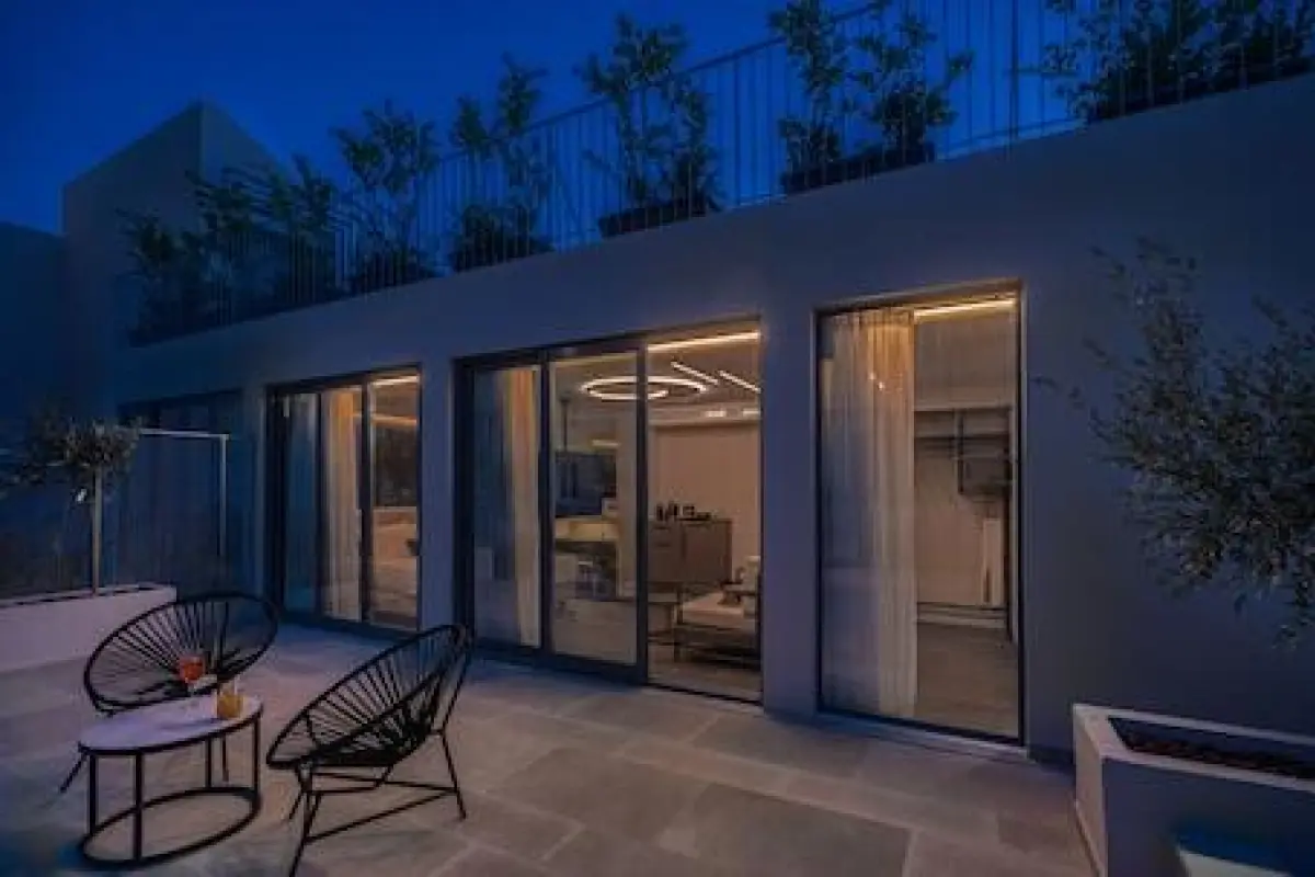 Hellenic Vibes Smart Hotel – Affordable hotel in Athens