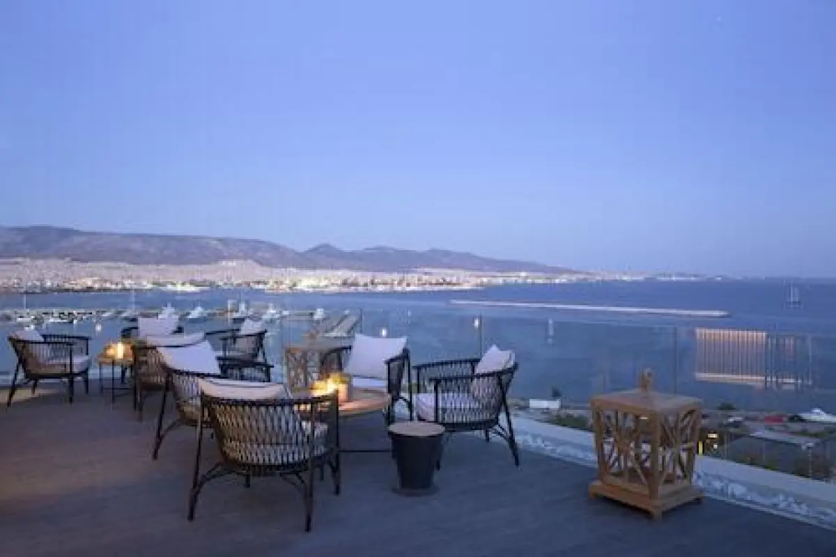 The Alex Monte Kastella – Affordable hotel in Piraeus