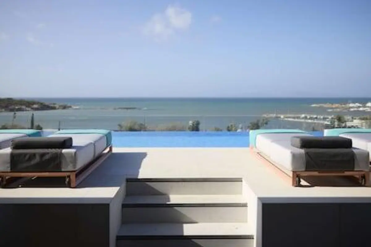 Dusit Suites Athens – Affordable hotel in Glyfada