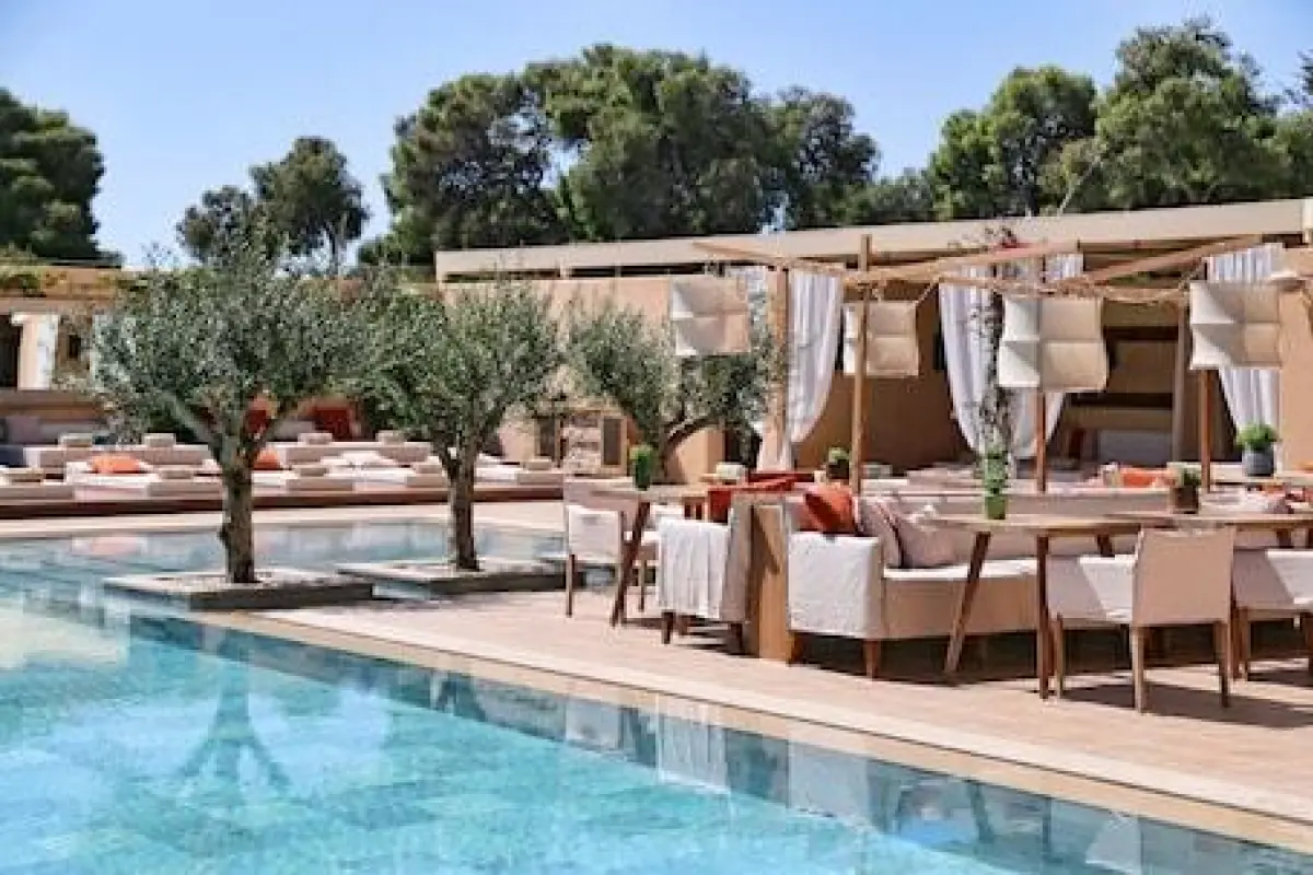 The Margi – Affordable hotel in Vari-Voula-Vouliagmeni