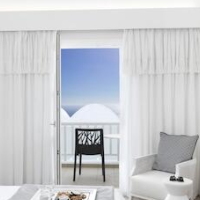 Aressana Spa Hotel and Suites – Affordable hotel in Santorini