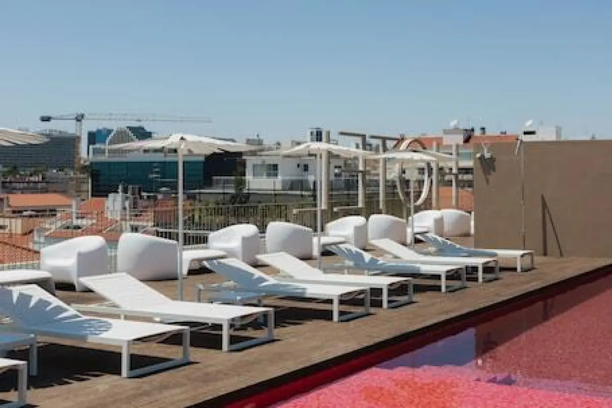 Lumen Hotel & The Lisbon Light Show – Affordable hotel in Lisbon