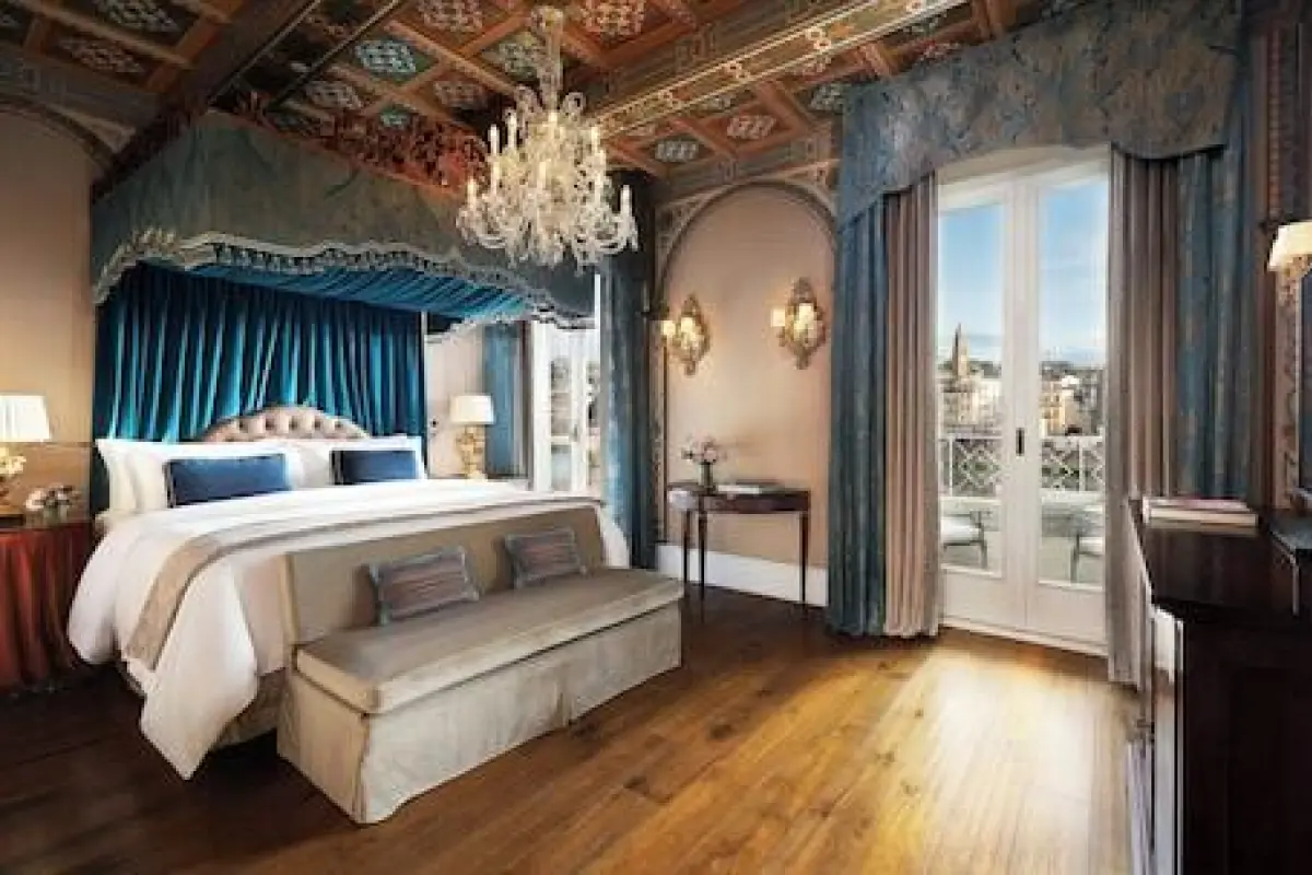 The St. Regis Florence – Affordable hotel in Florence