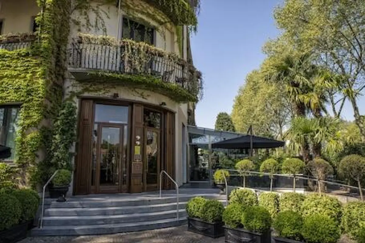 Hotel de la Ville - Small Luxury Hotels of the World – Affordable hotel in Monza