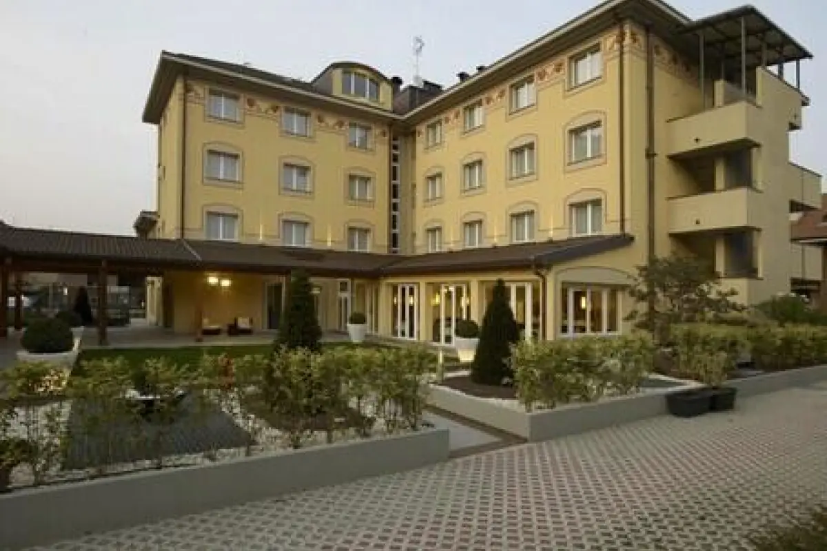 Virginia Palace Hotel – Affordable hotel in Garbagnate Milanese