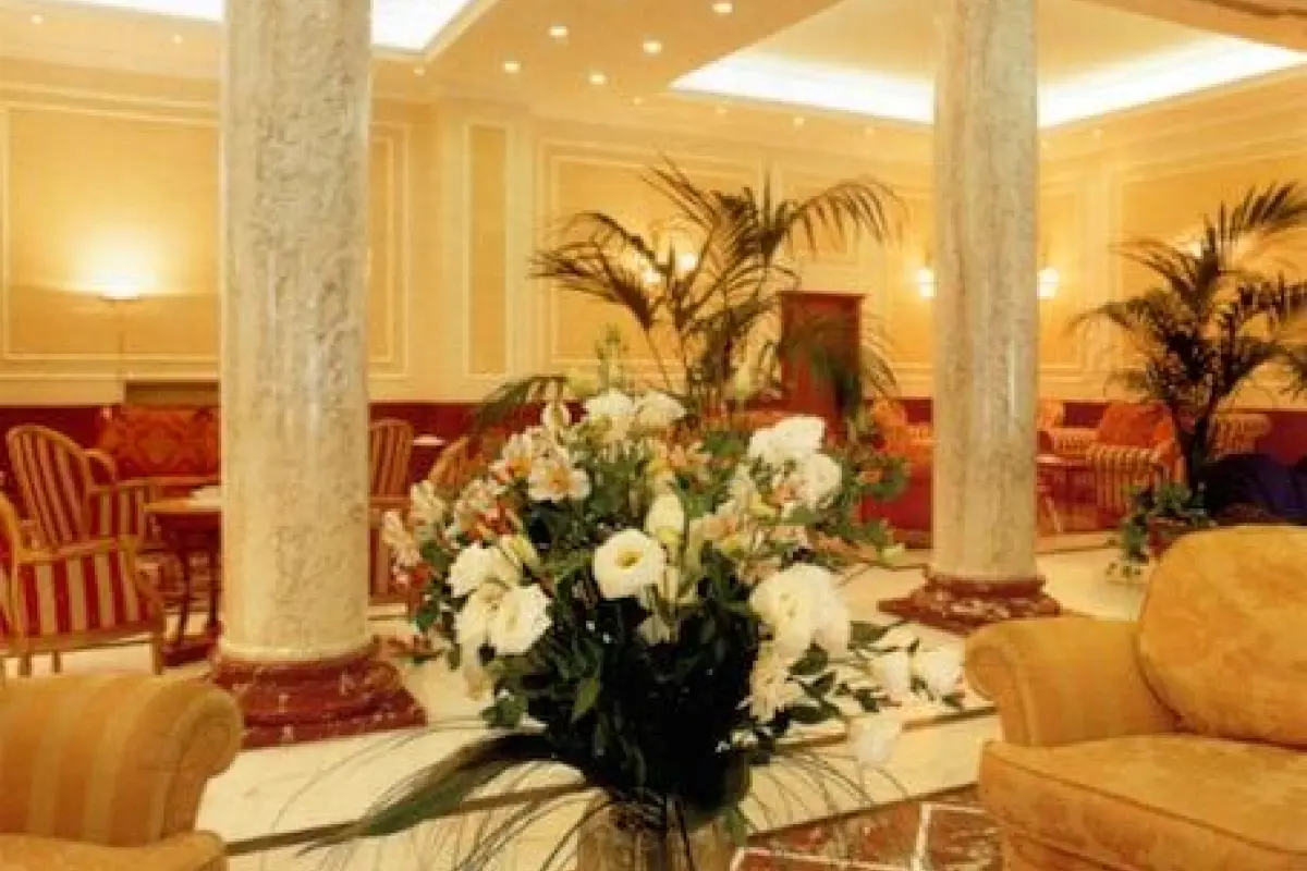 Andreola Central Hotel – Affordable hotel in Milan